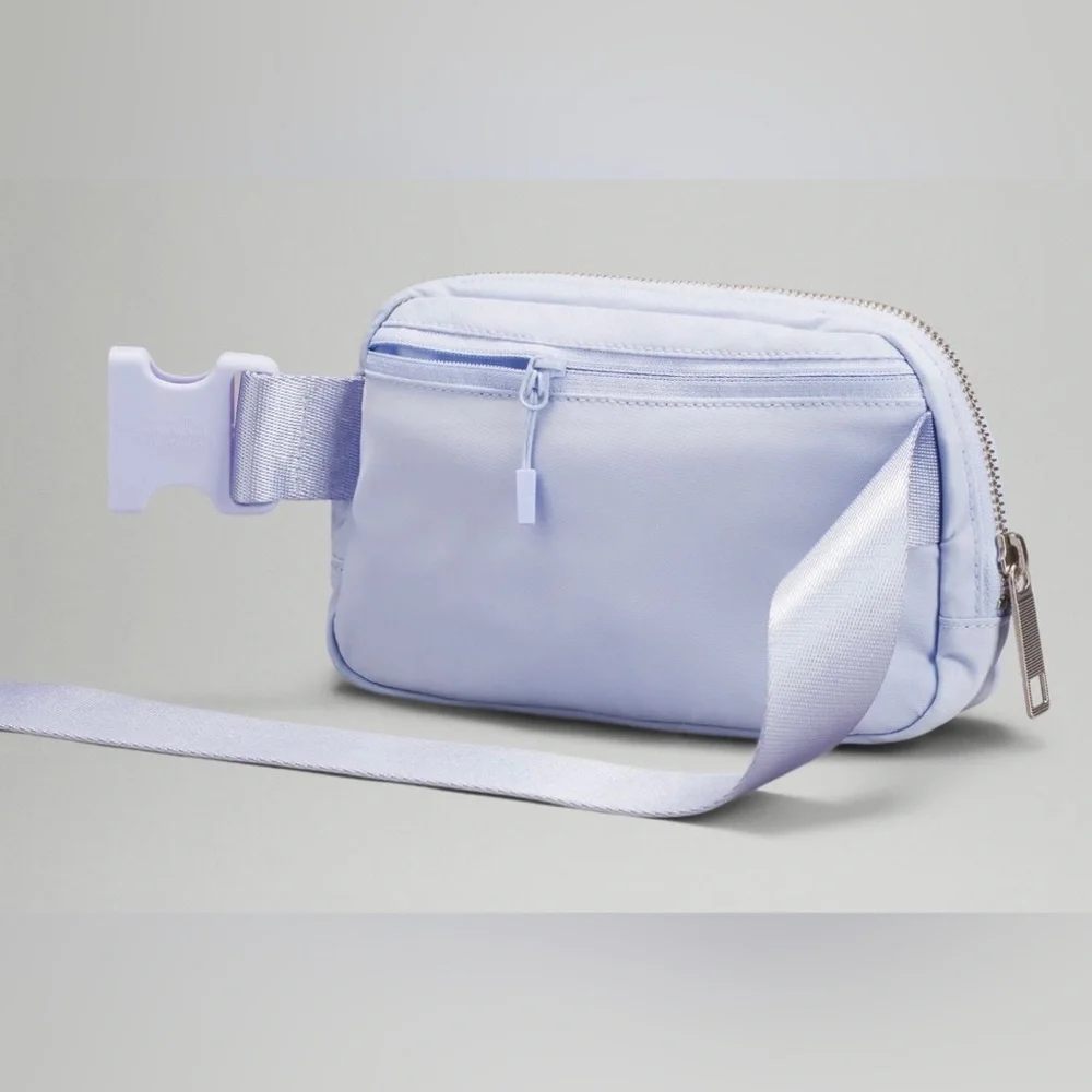 NWT Lululemon Everywhere Belt Bag Pastel Blue - Picture 3 of 10
